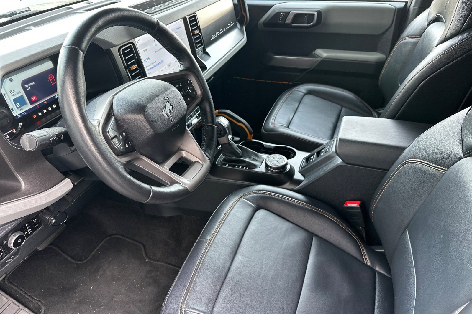 Used 2023 Ford Bronco Badlands image 11