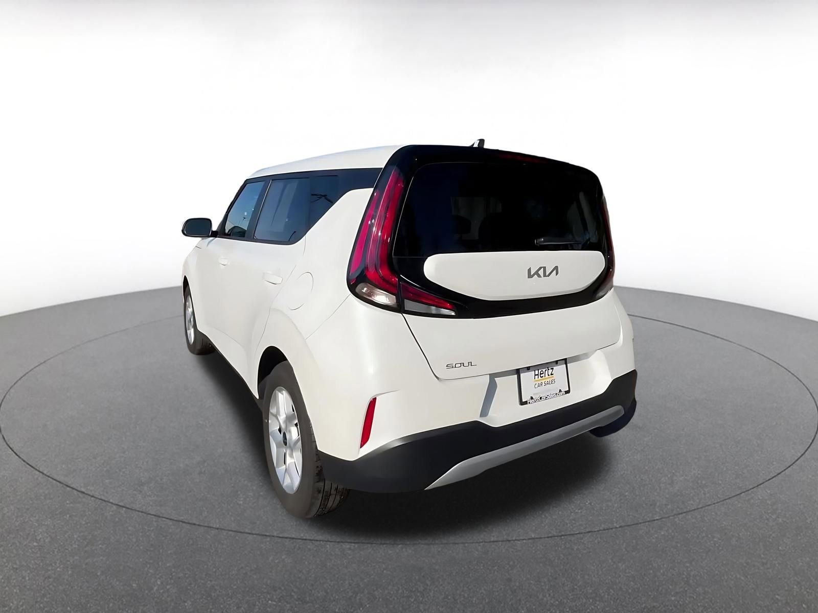 Used 2025 Kia Soul LX w/ LX Technology Package image 11