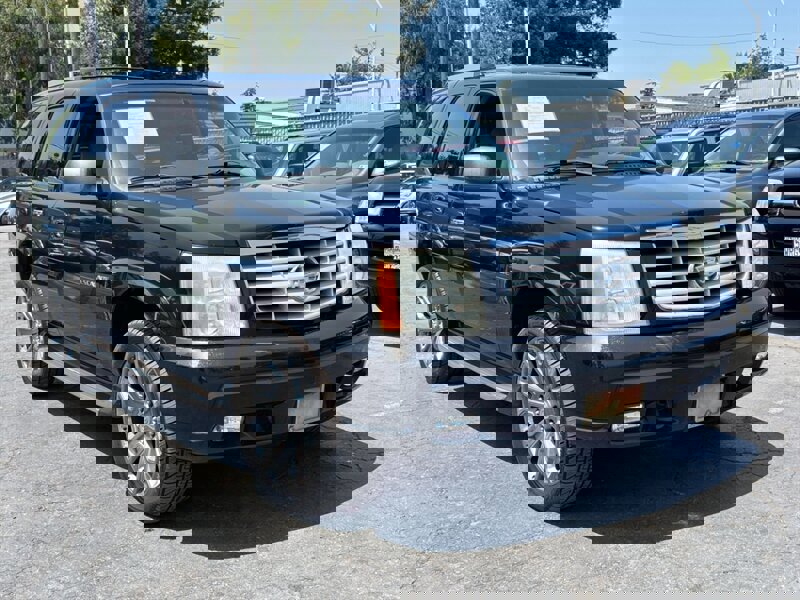 Used 2002 Cadillac Escalade AWD