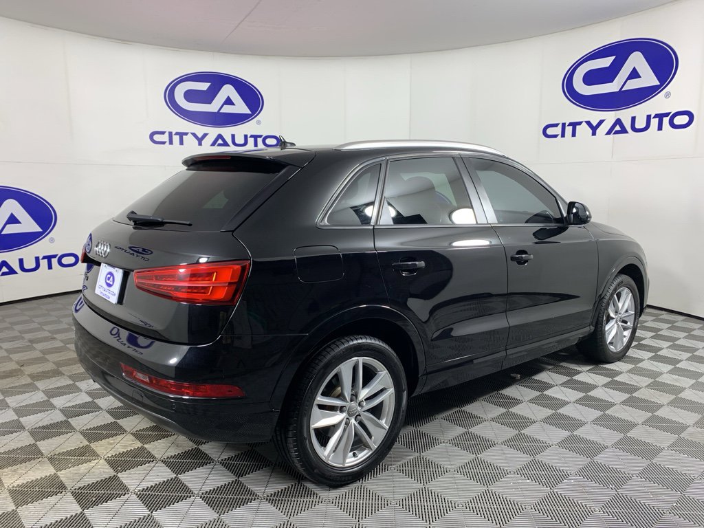 Used 2017 Audi Q3 2.0T Premium w/ Convenience Package image 3