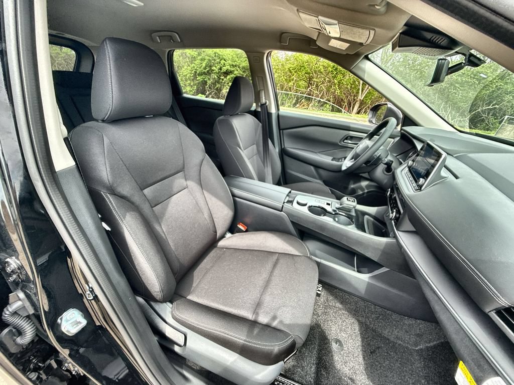 New 2025 Nissan Rogue S AWD/4WD image 24