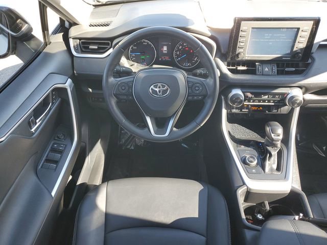 Used 2022 Toyota RAV4 XLE Premium image 18