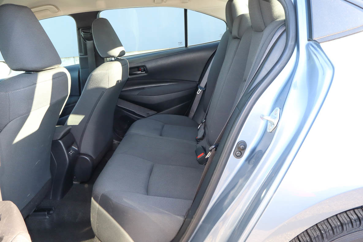 Used 2024 Toyota Corolla LE FWD image 8