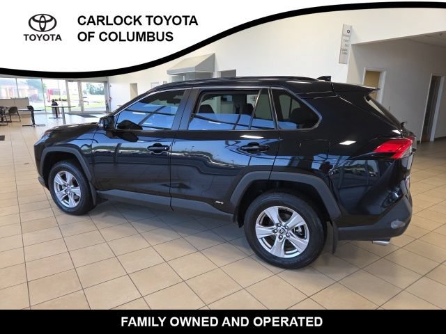 Used 2025 Toyota RAV4 XLE w/ Convenience Package AWD/4WD image 9