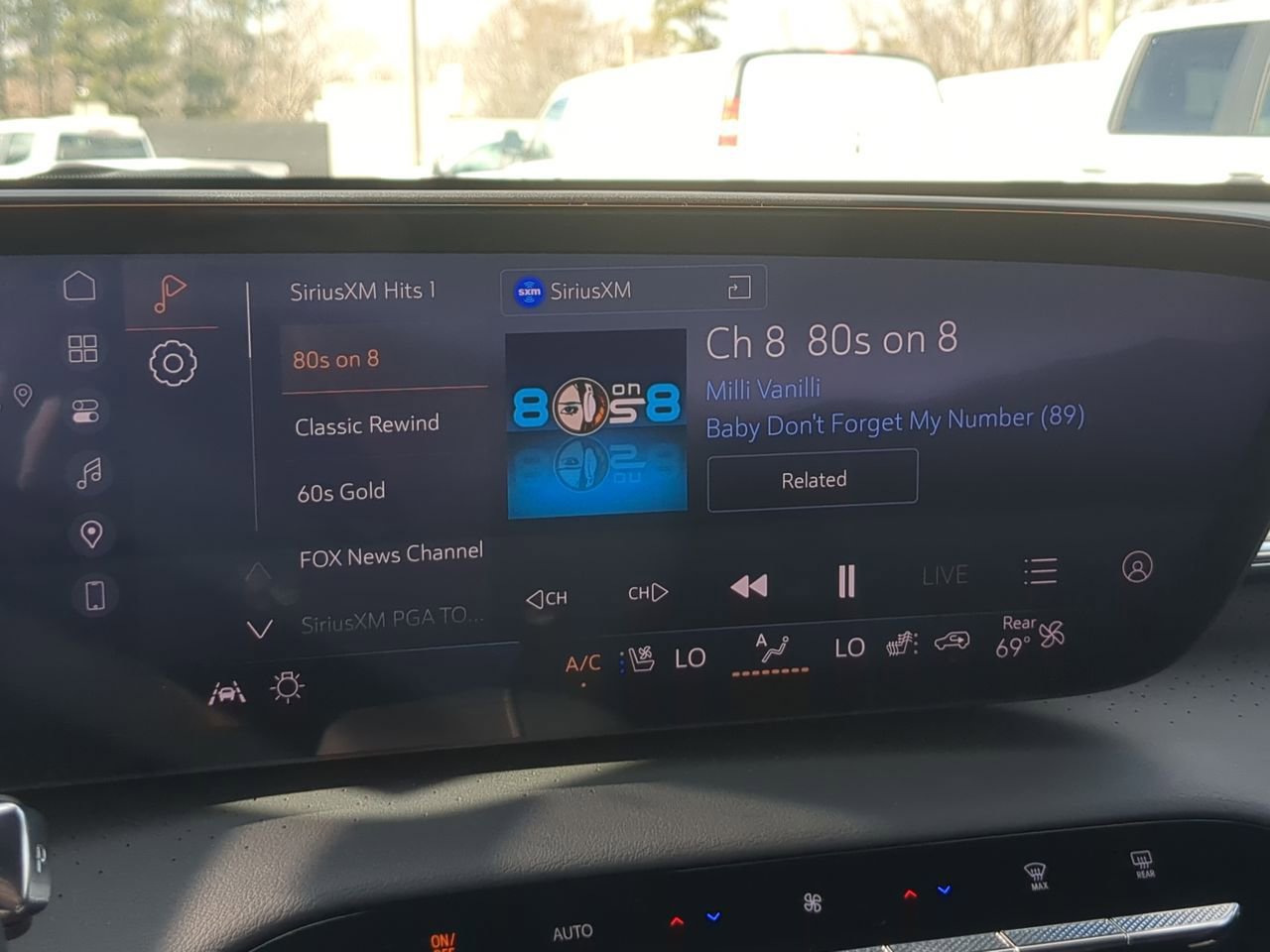 Used 2025 Buick Enclave Avenir w/ Super Cruise Package image 13