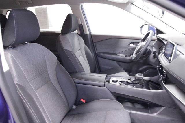 Used 2023 Nissan Rogue SV image 12