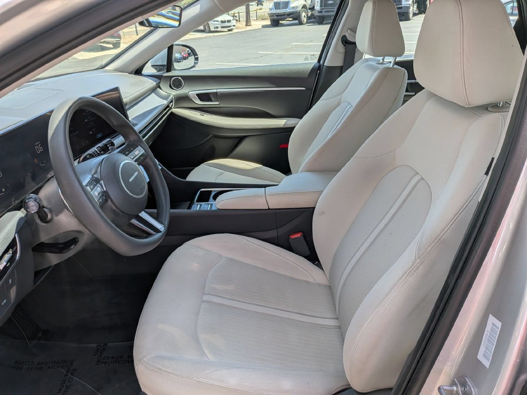 Used 2025 Hyundai Sonata SEL FWD image 15