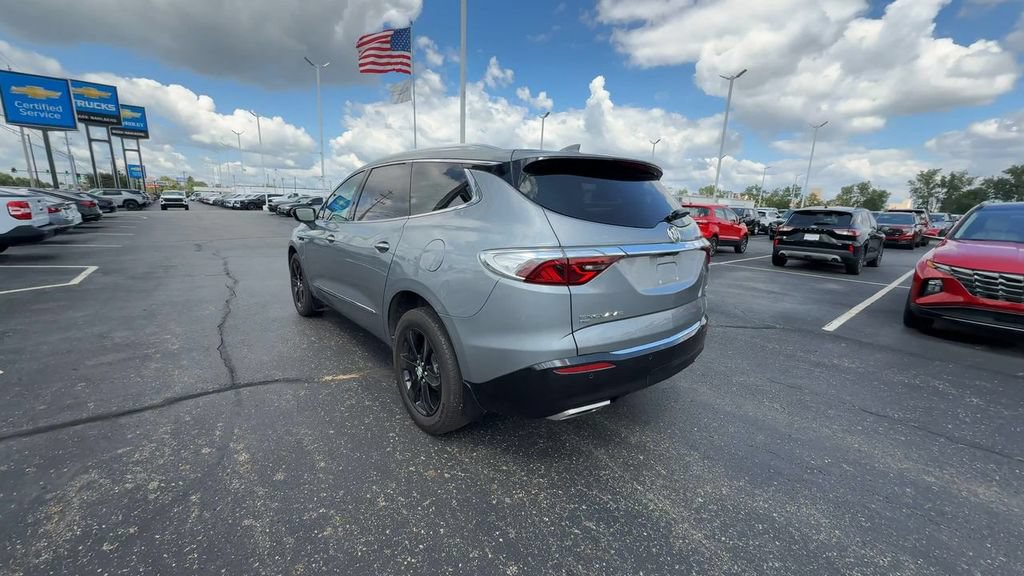 Used 2024 Buick Enclave Essence w/ Experience Buick Package AWD/4WD image 6