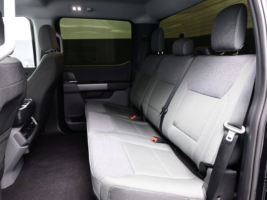 Used 2025 Ford F150 Lightning XLT image 23