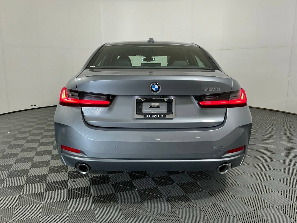 Used 2025 BMW 330i Sedan w/ Convenience Package RWD image 6