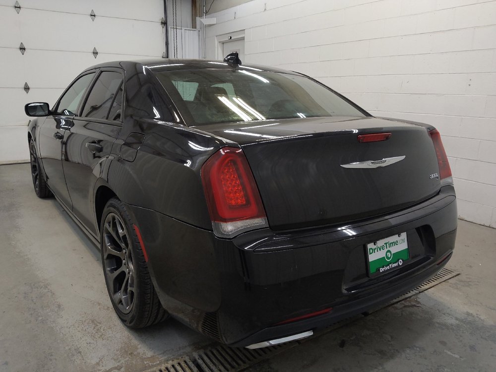 Used 2017 Chrysler 300 S image 5