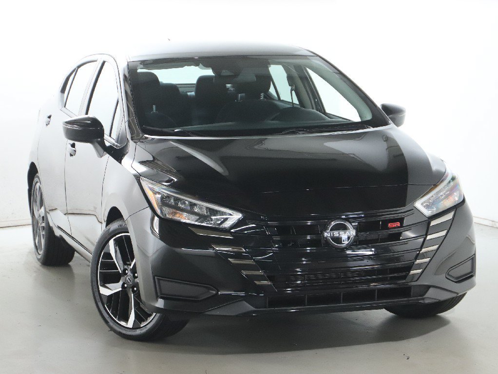 Certified 2024 Nissan Versa SR w/ Trunk Package FWD image 3
