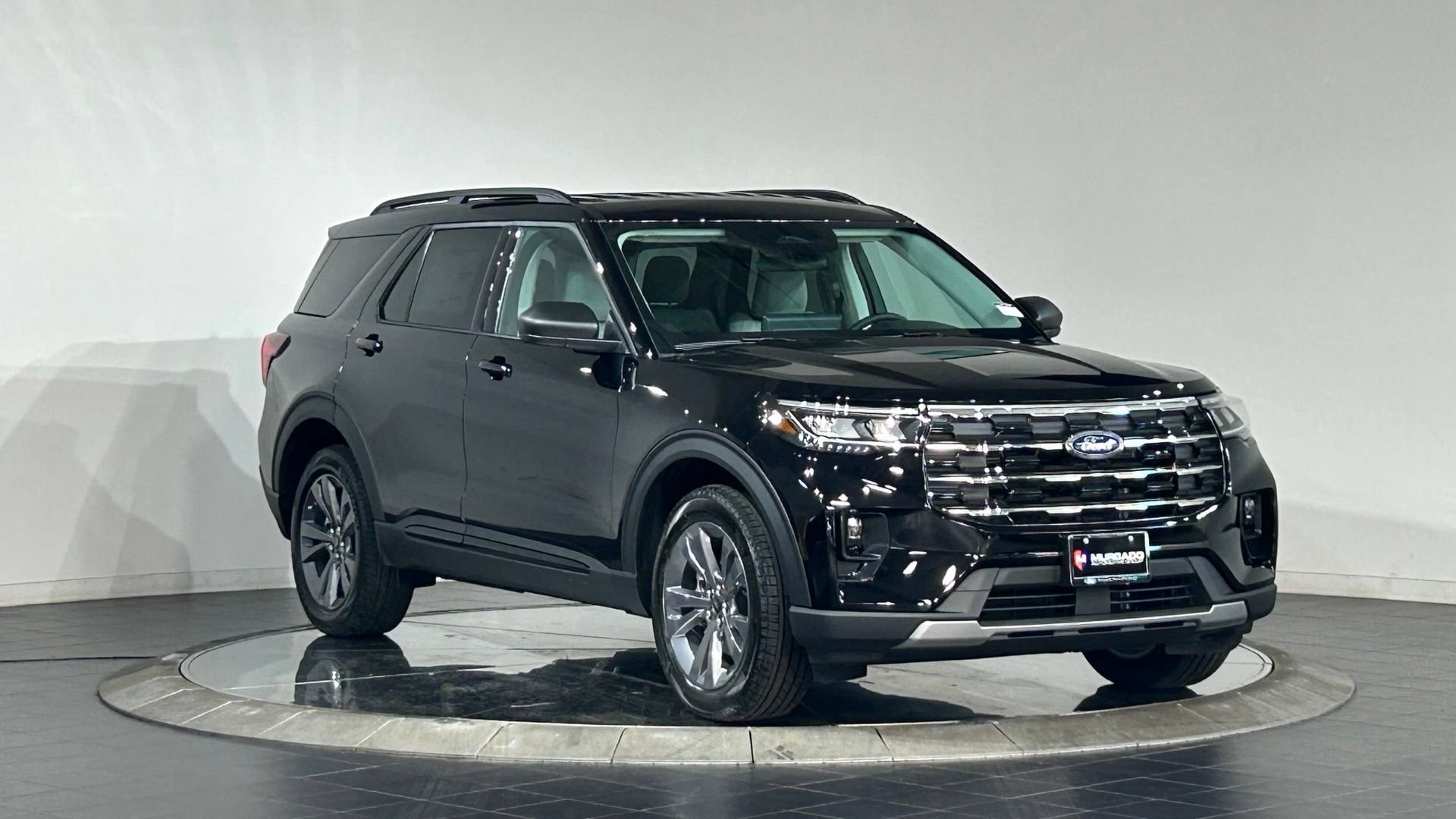 New 2026 Ford Explorer Active w/ Active Comfort Package AWD/4WD image 2