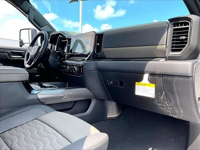 New 2026 Chevrolet Silverado 2500 ZR2 w/ LPO, Dark Essentials Package AWD/4WD image 9