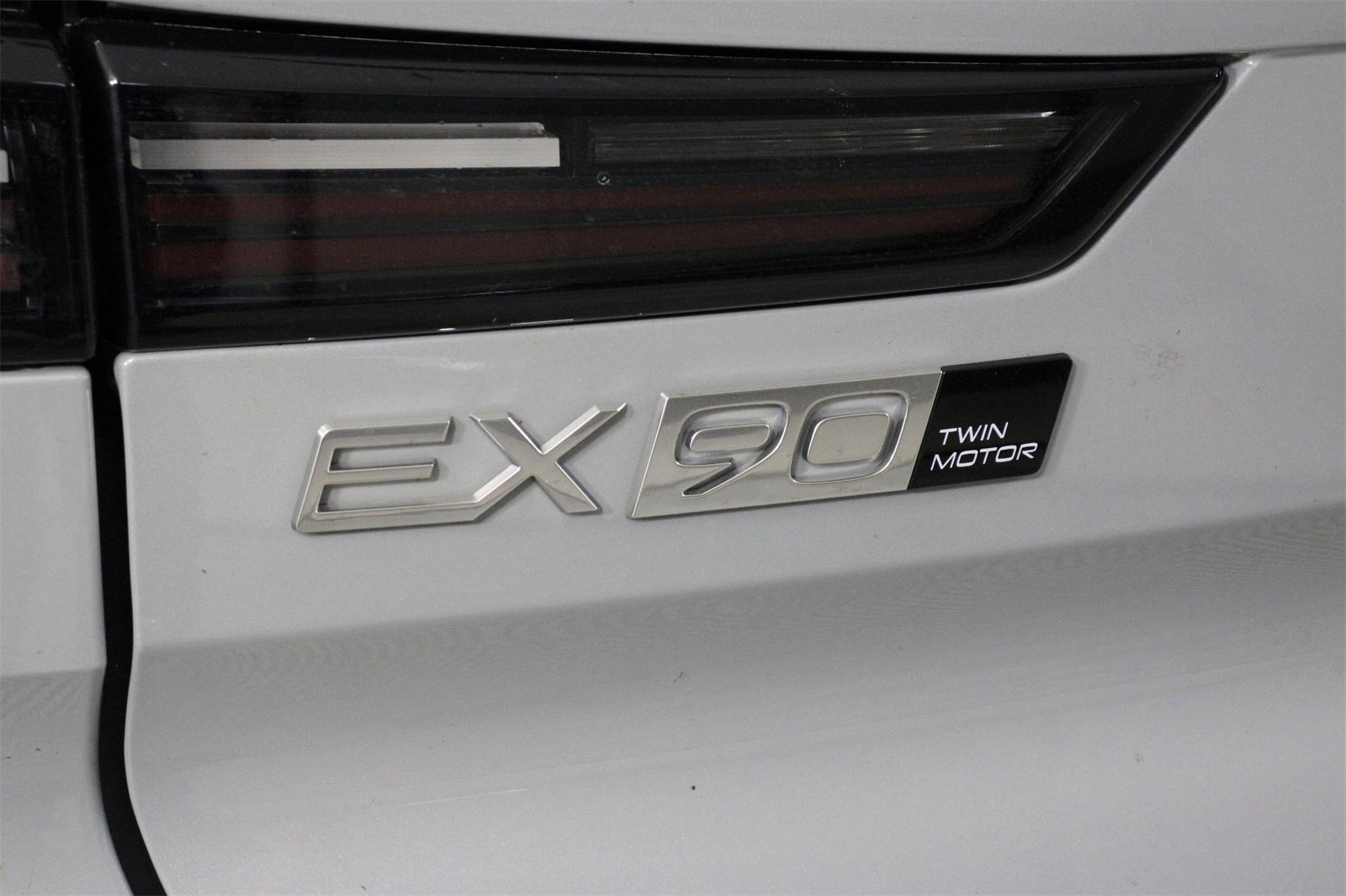 New 2025 Volvo EX90 Plus w/ Protection Package Premier image 15
