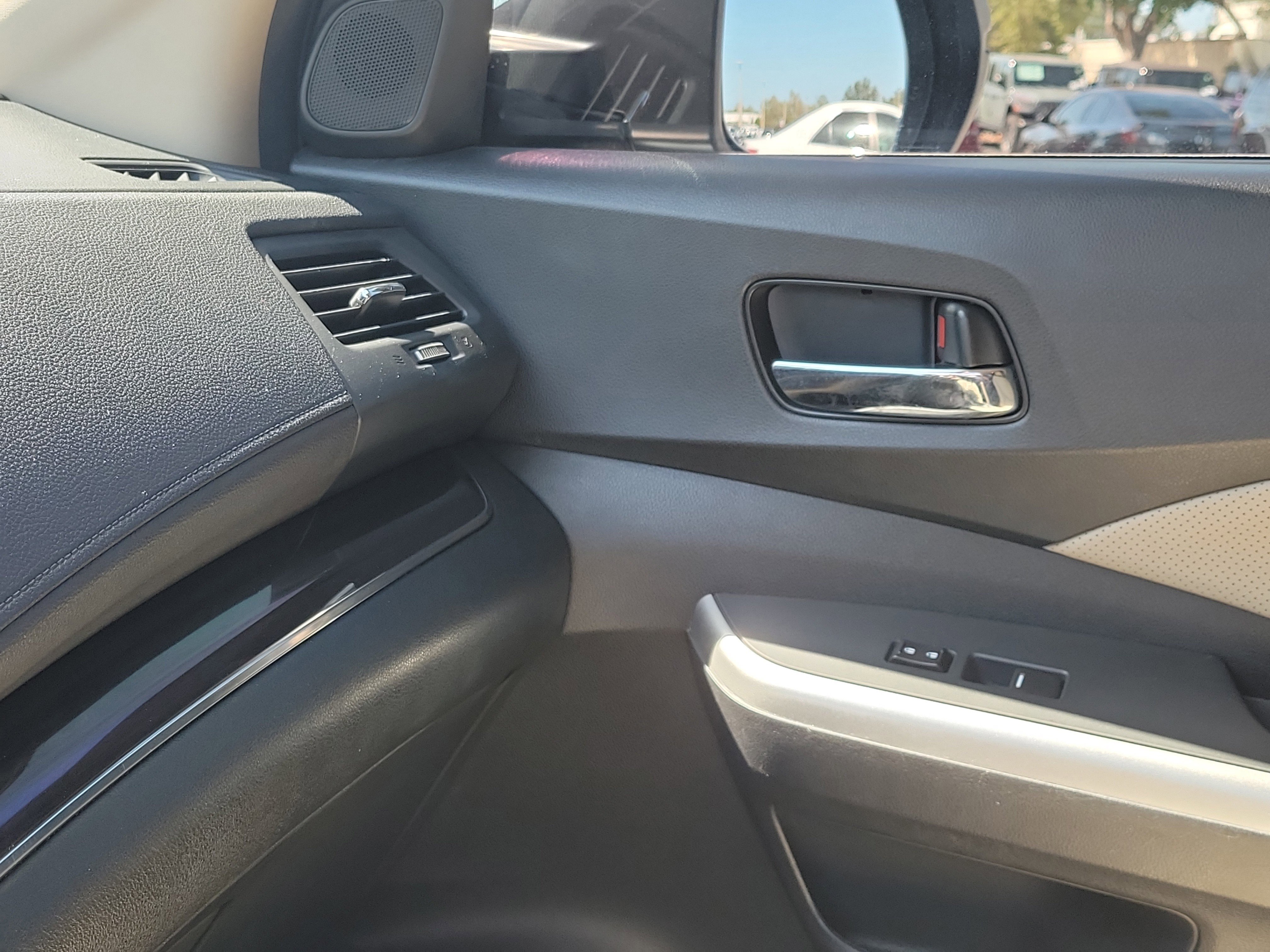Used 2016 Honda CR-V Touring image 31