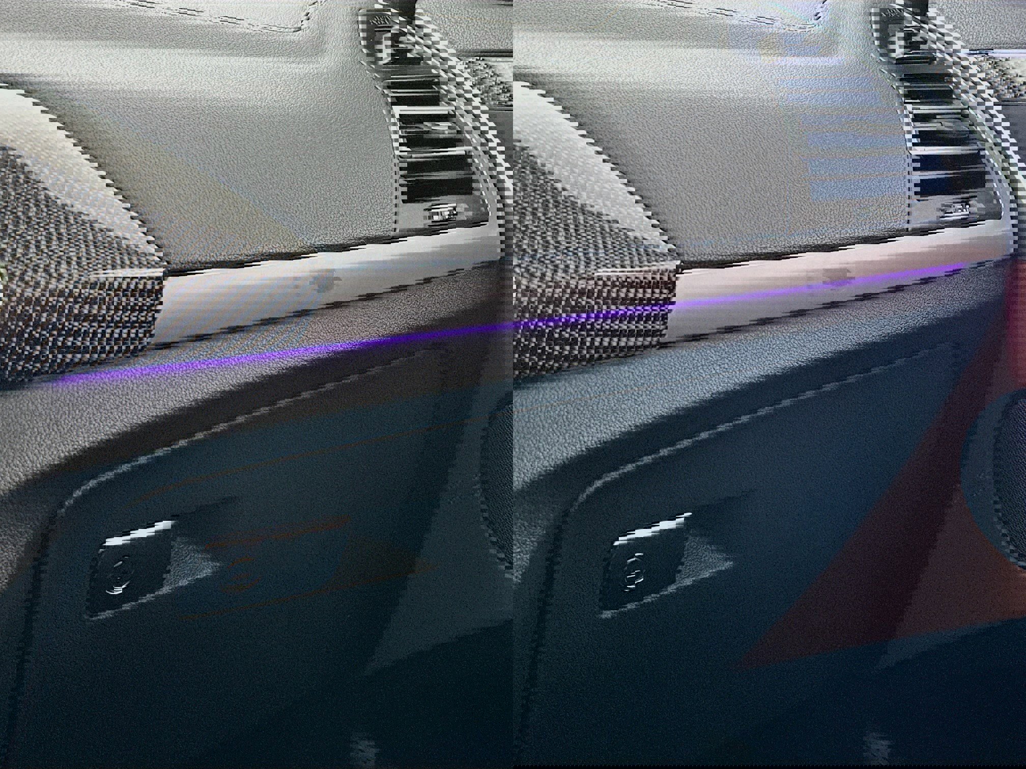 Used 2024 BMW X4 M Competition xDrive w/ Competition Package image 16