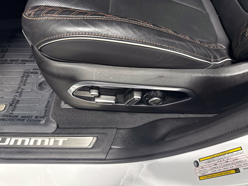 Used 2023 Jeep Grand Cherokee Summit AWD/4WD image 24