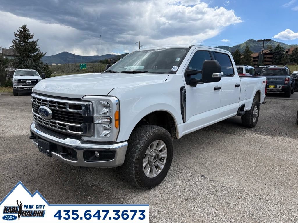 Used 2023 Ford F350 XLT AWD/4WD image 3