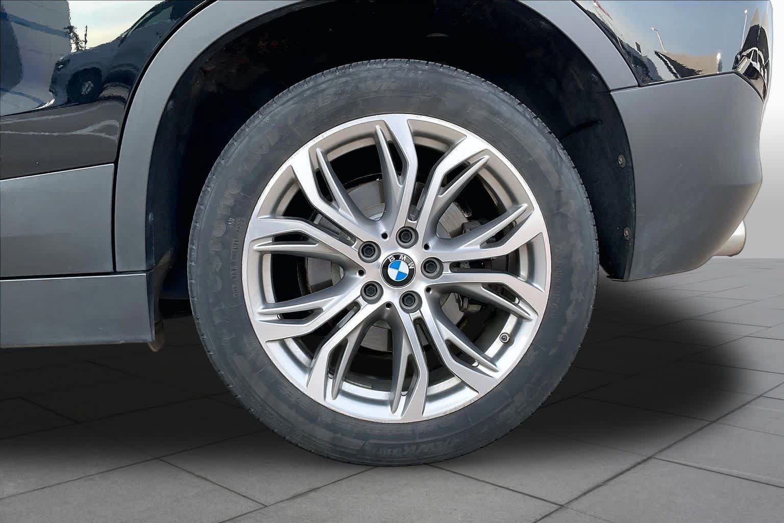 Used 2021 BMW X2 sDrive28i w/ Convenience Package FWD image 12