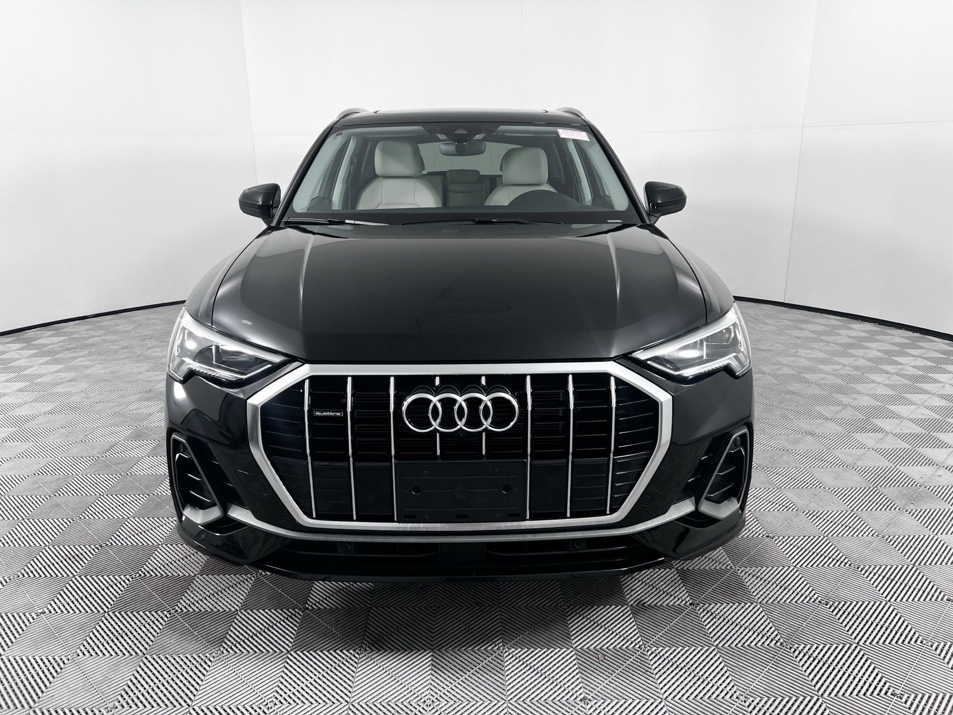 Certified 2023 Audi Q3 2.0T Premium Plus w/ Premium Plus Package image 2