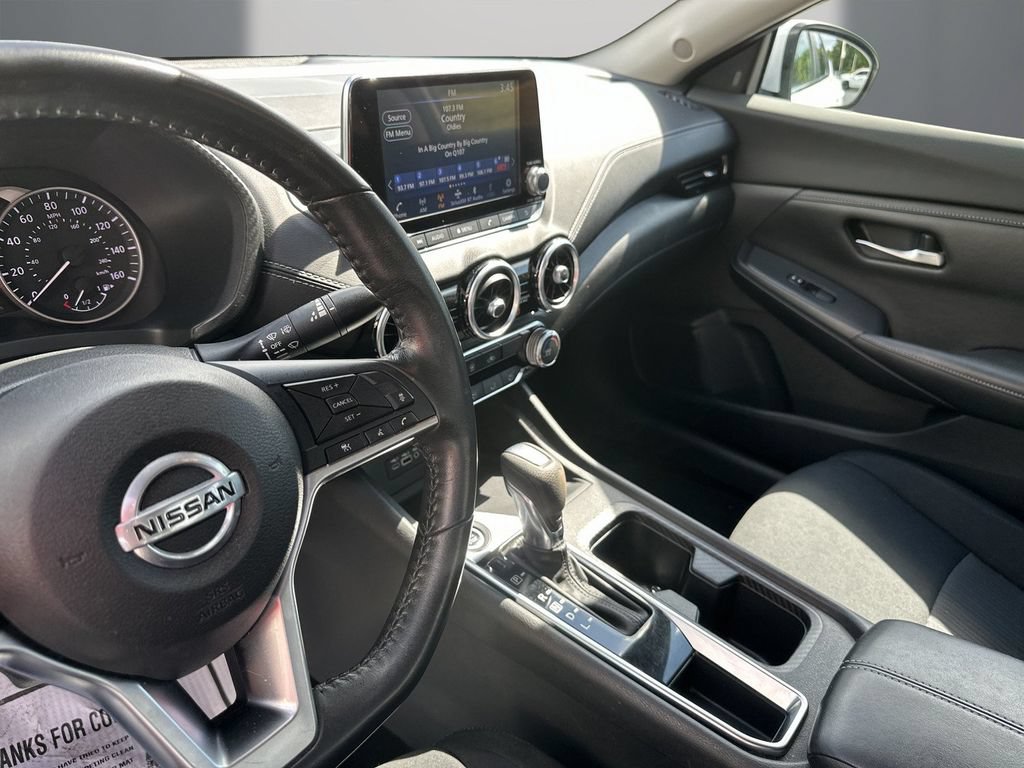 Used 2022 Nissan Sentra SV FWD image 15