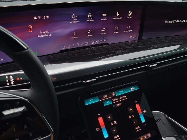 New 2026 Cadillac Escalade IQL Sport 1 w/ LPO, ONYX Package AWD/4WD image 26