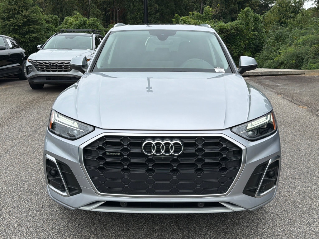 Used 2022 Audi Q5 2.0T Premium Plus w/ Premium Plus Package AWD/4WD image 2