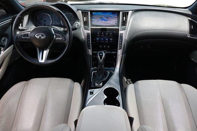 Used 2017 INFINITI Q60 3.0t w/ Premium Plus Package 3.0T RWD image 2
