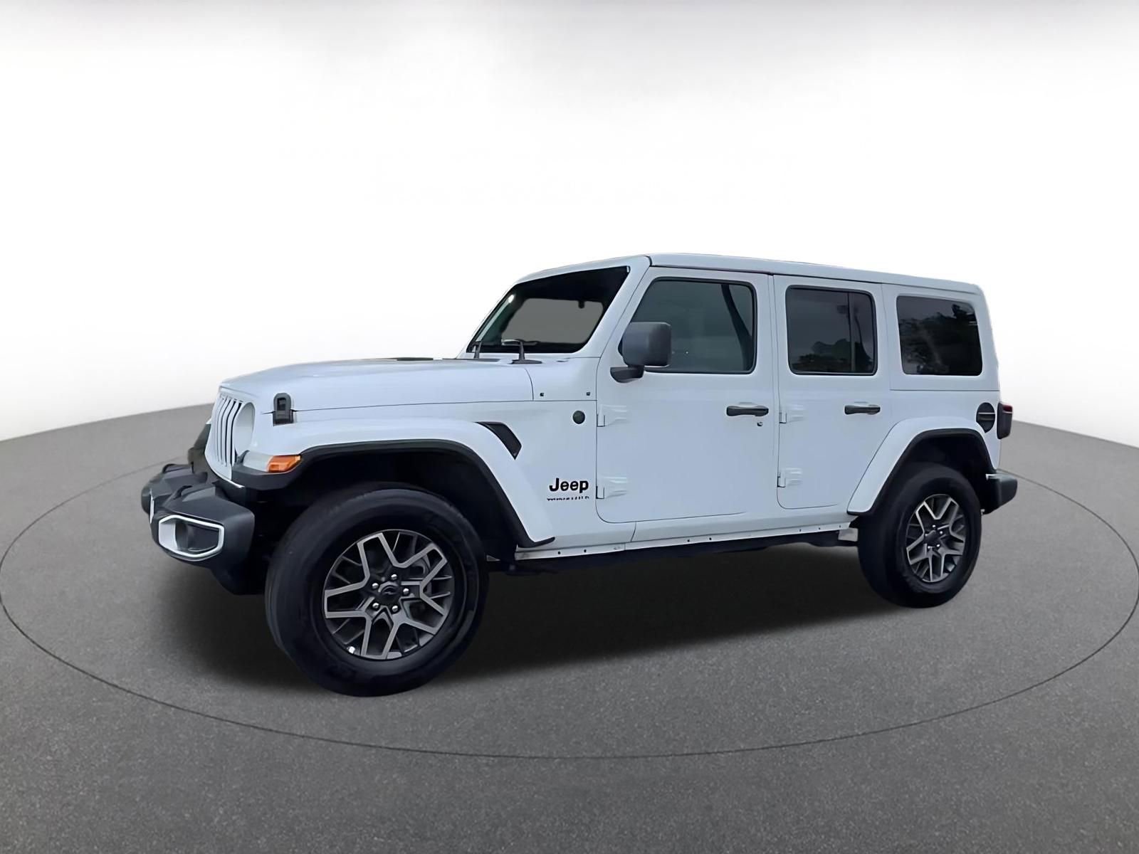 Used 2025 Jeep Wrangler Unlimited Sahara AWD/4WD image 7
