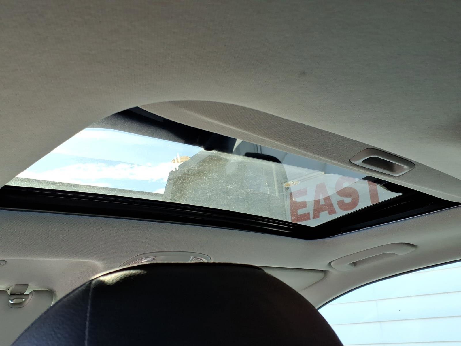 Used 2017 Kia Niro Touring w/ Advanced Technology Package image 13