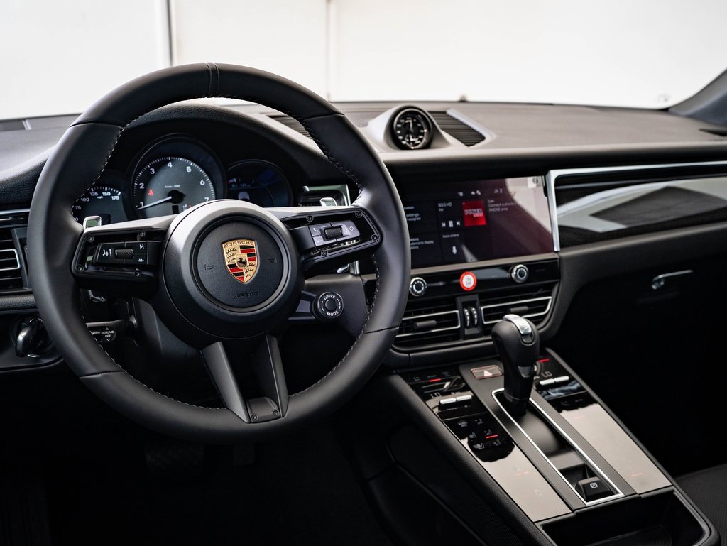 New 2026 Porsche Macan S image 4