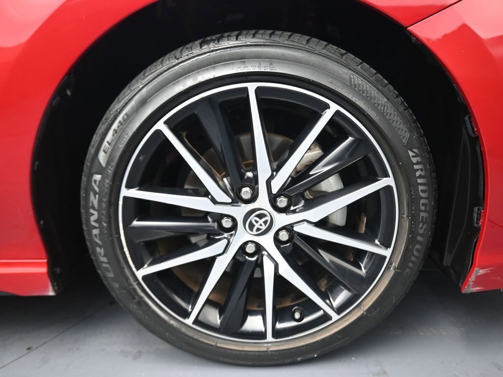 Used 2022 Toyota Camry SE image 5