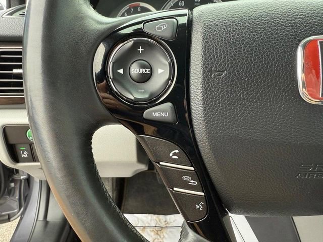 Used 2016 Honda Accord Touring image 21