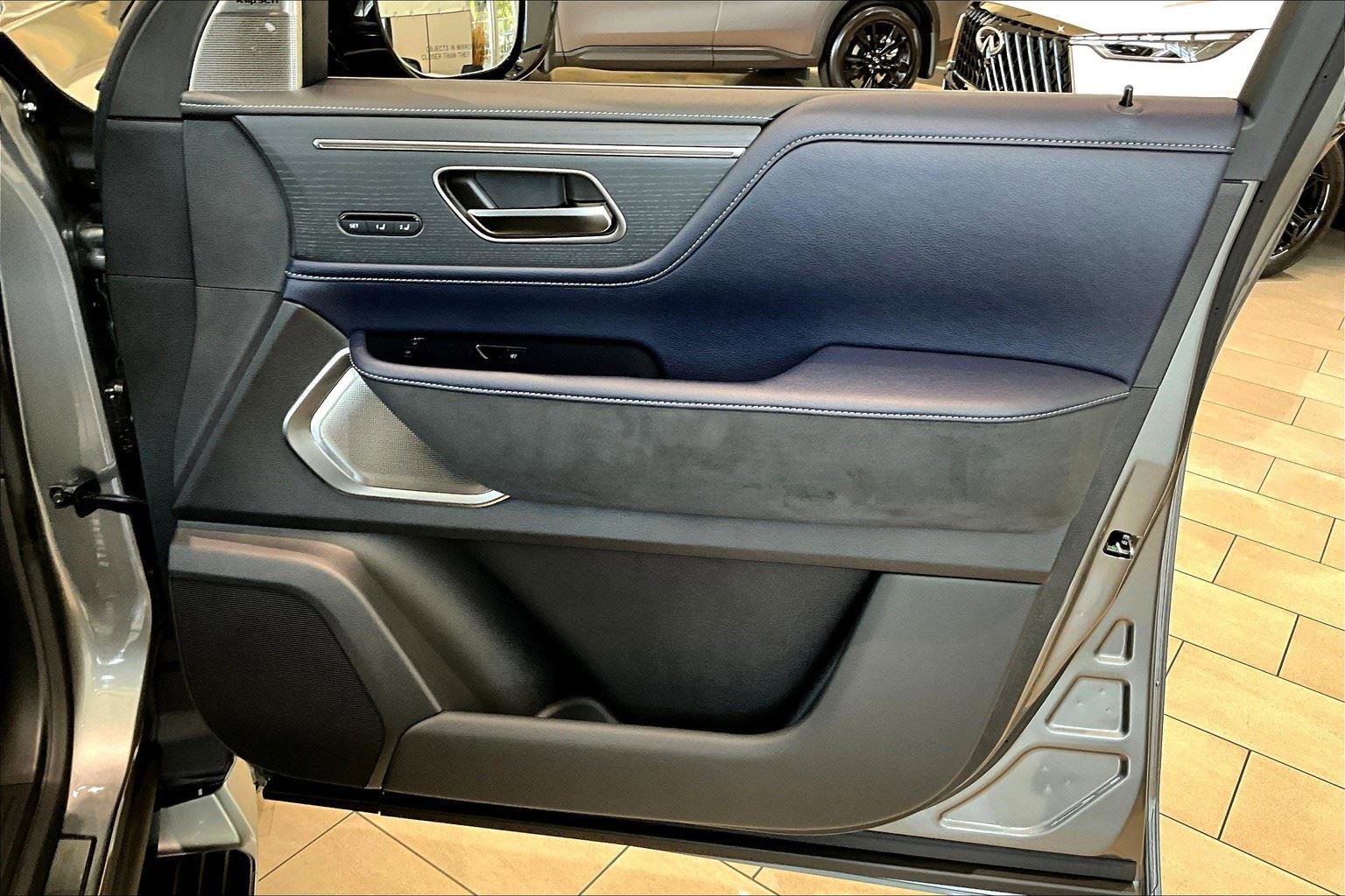 New 2026 INFINITI QX80 4WD image 18