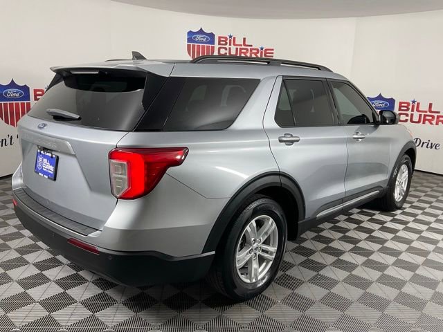 Used 2022 Ford Explorer XLT image 3