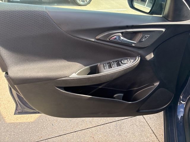 Used 2025 Chevrolet Malibu LT image 19