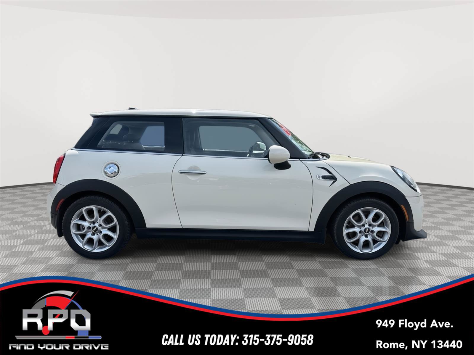 Used 2019 MINI Cooper S w/ Signature Upholstery Package FWD image 6