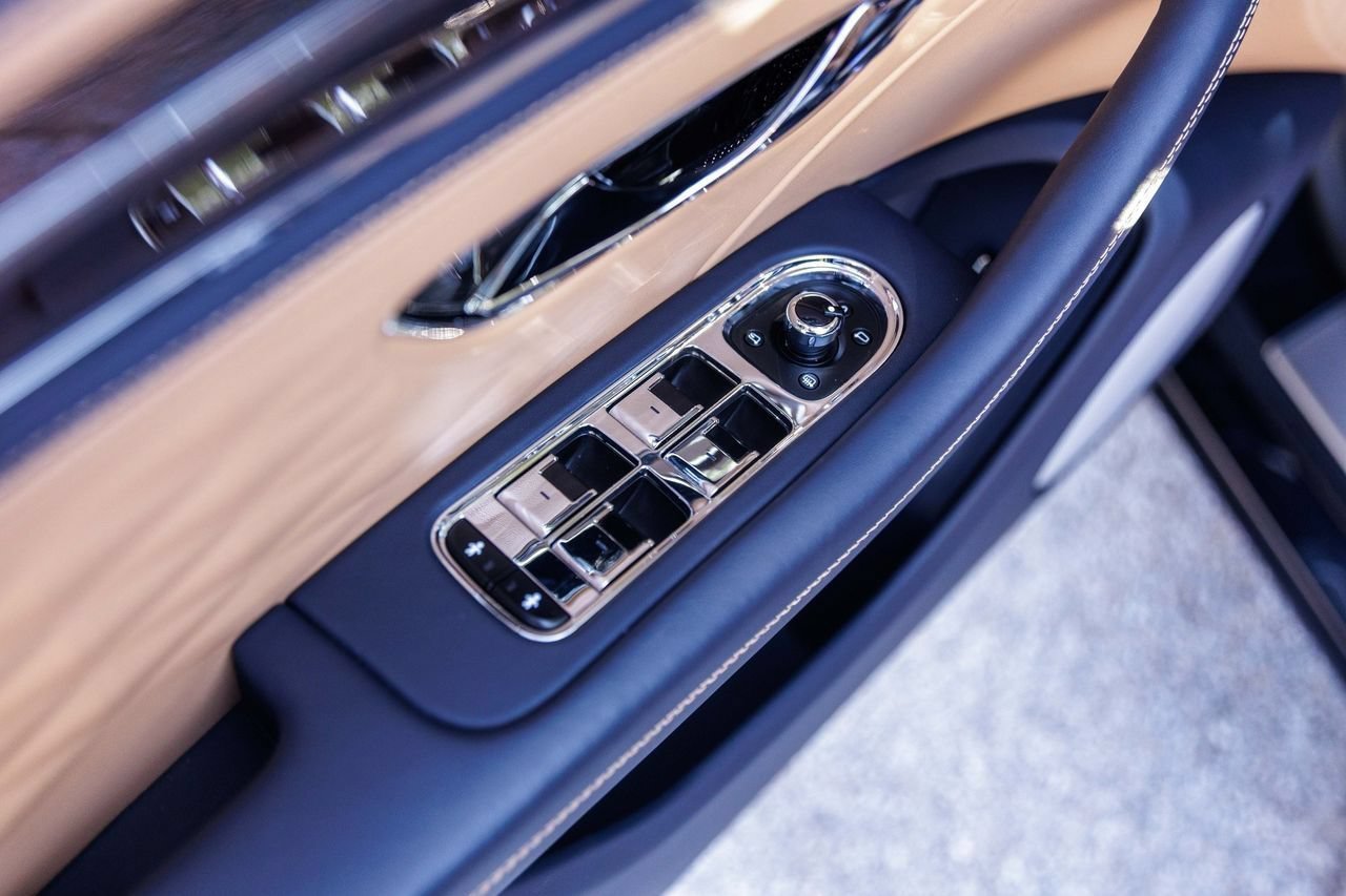 Certified 2023 Bentley Flying Spur W12 AWD/4WD image 47