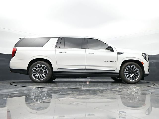 Used 2023 GMC Yukon XL Denali Ultimate image 47