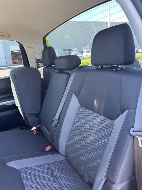 Used 2018 Toyota Tundra SR5 w/ TRD Off Road Package image 9