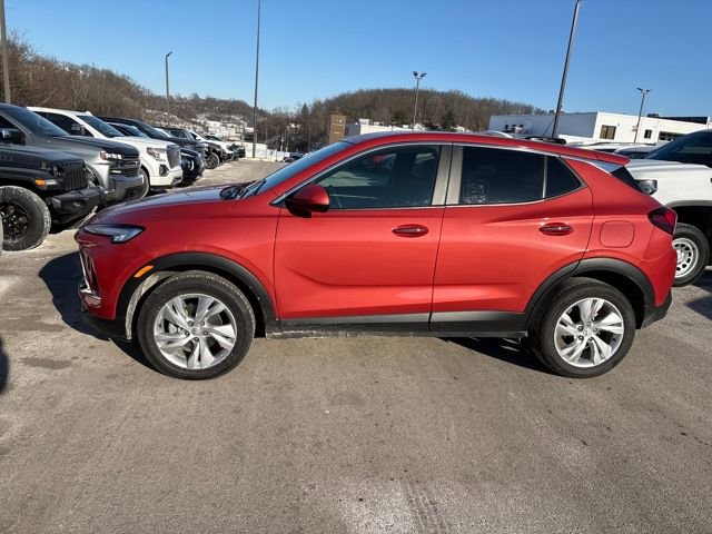 Used 2024 Buick Encore GX Preferred w/ Comfort Package image 2