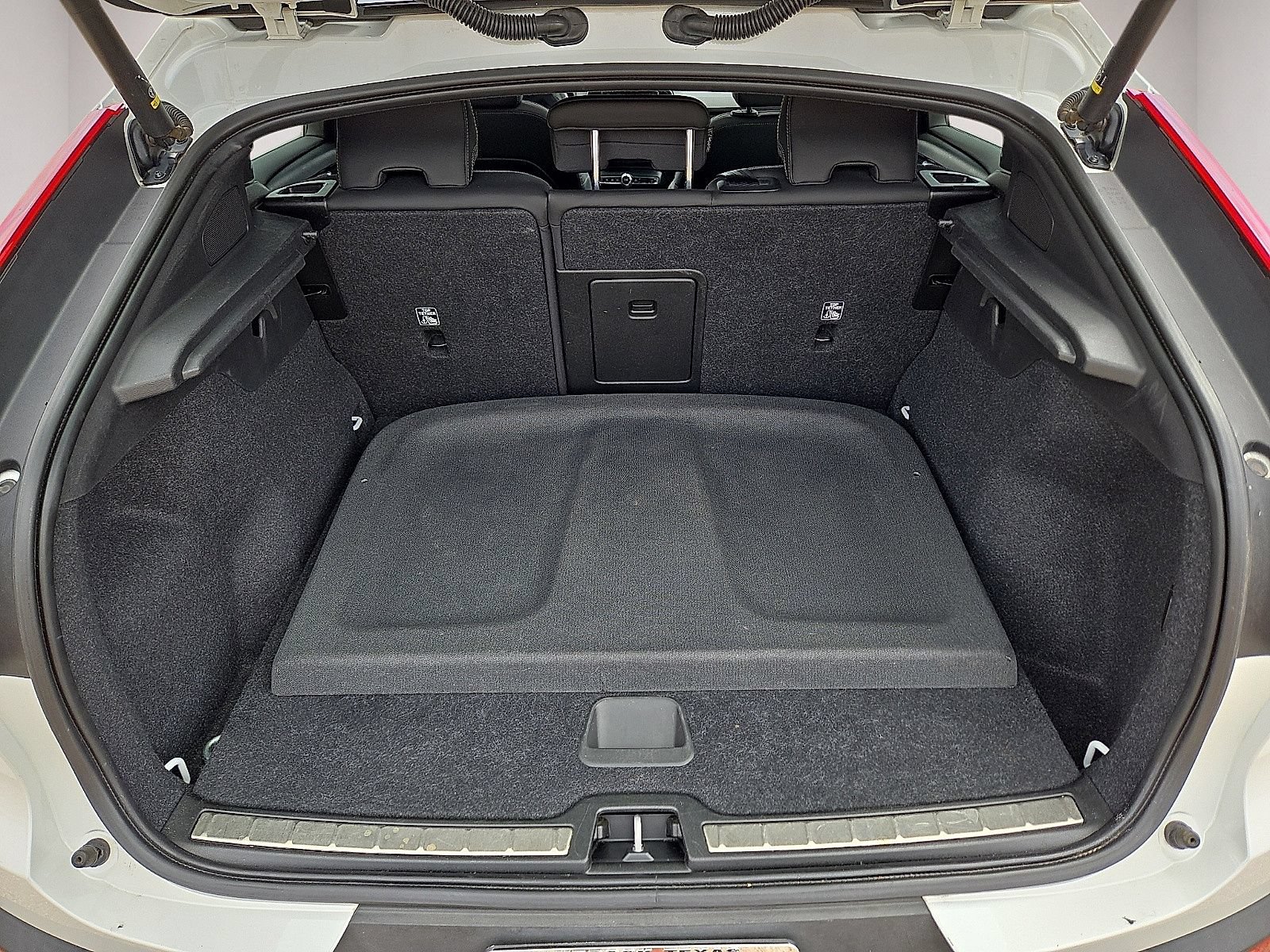 Certified 2023 Volvo C40 Recharge Core AWD/4WD image 14