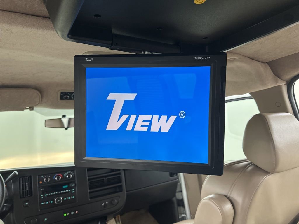 Used 2011 Chevrolet Express 1500 Upfitter image 36