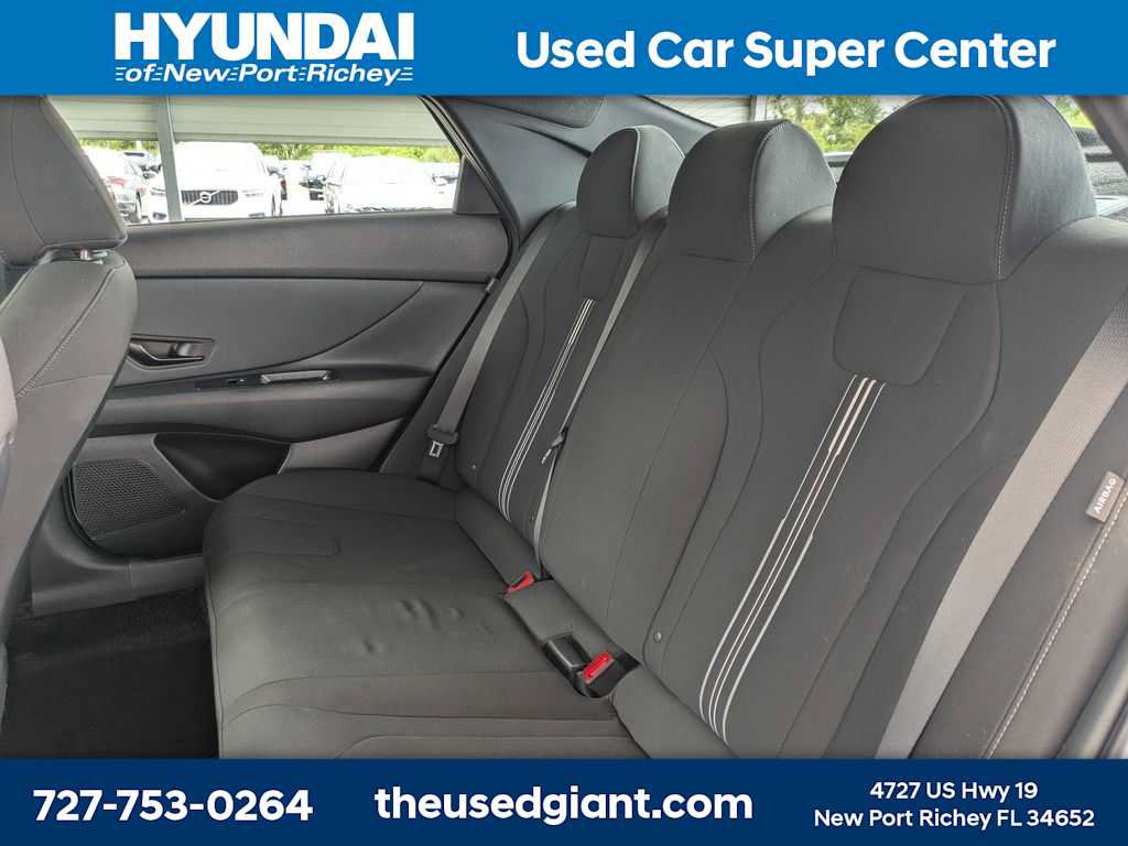 Certified 2025 Hyundai Elantra Sport FWD image 13