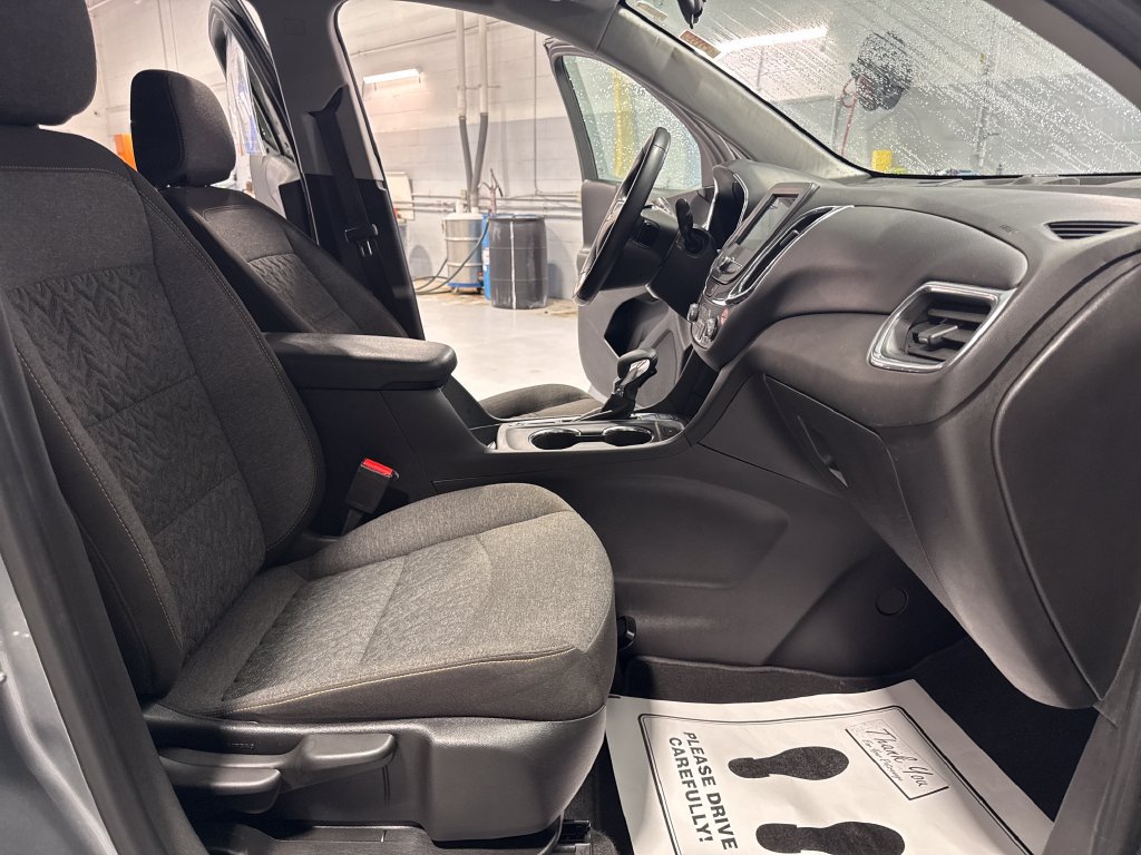 Used 2024 Chevrolet Equinox LT AWD/4WD image 34