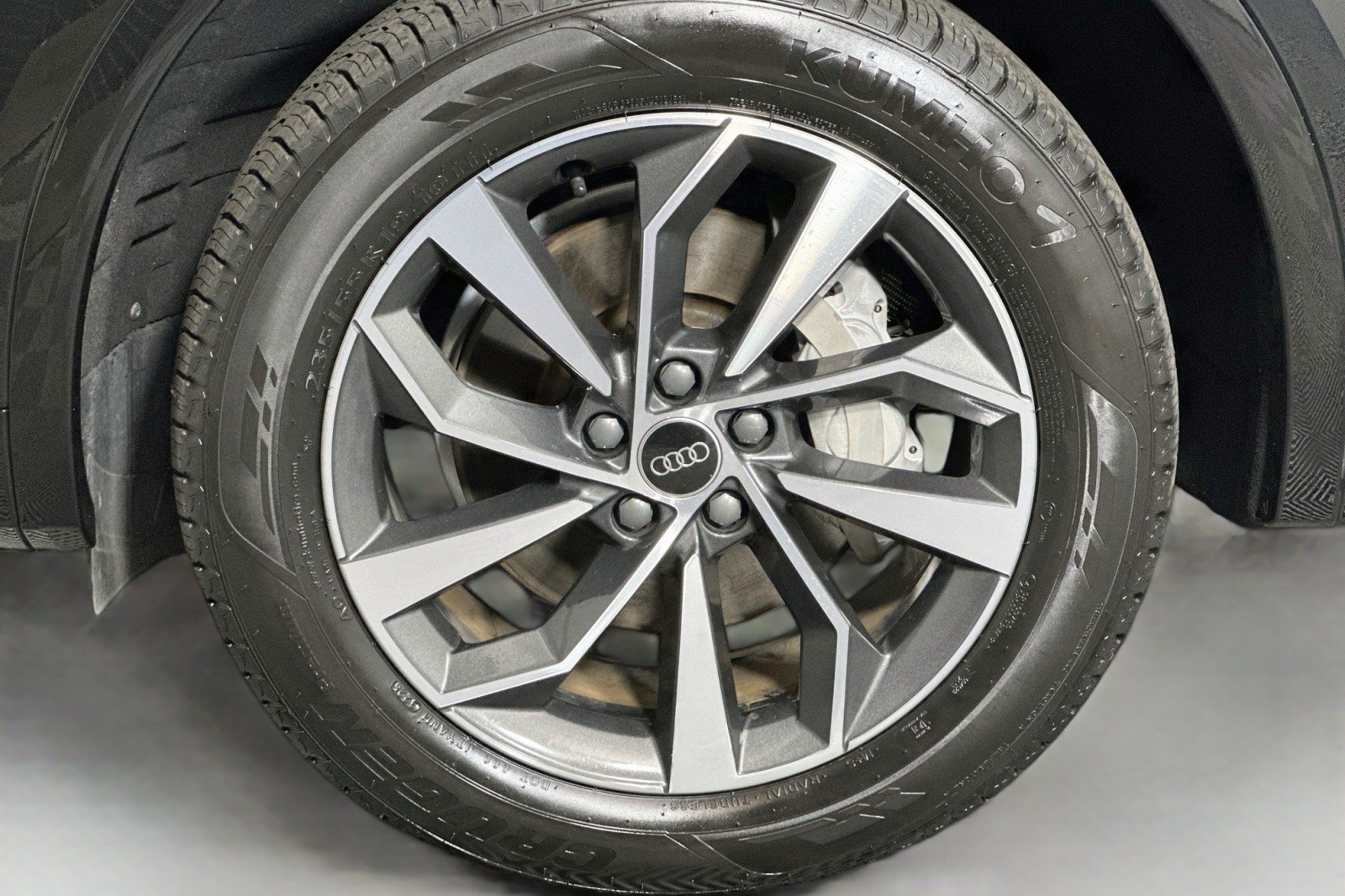 Used 2023 Audi Q5 2.0T Premium Plus w/ Premium Plus Package AWD/4WD image 11