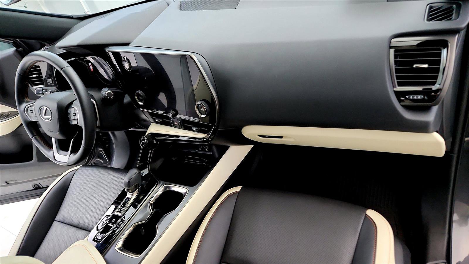 Used 2024 Lexus NX 350 NX 350 w/ Cold Area Package image 16