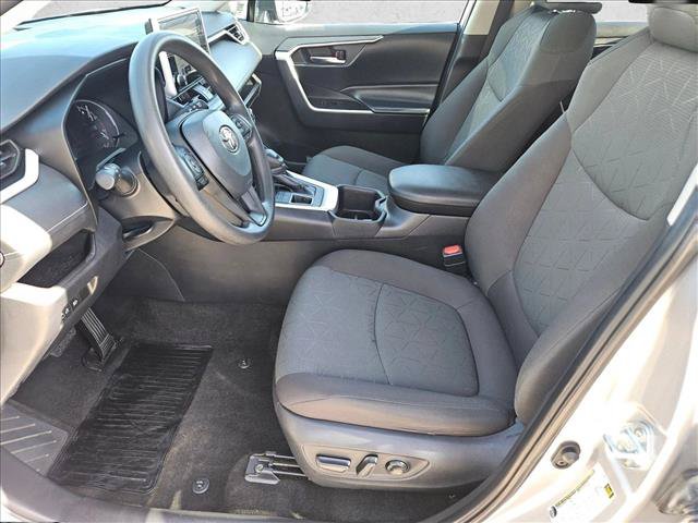 Used 2024 Toyota RAV4 XLE AWD/4WD image 15