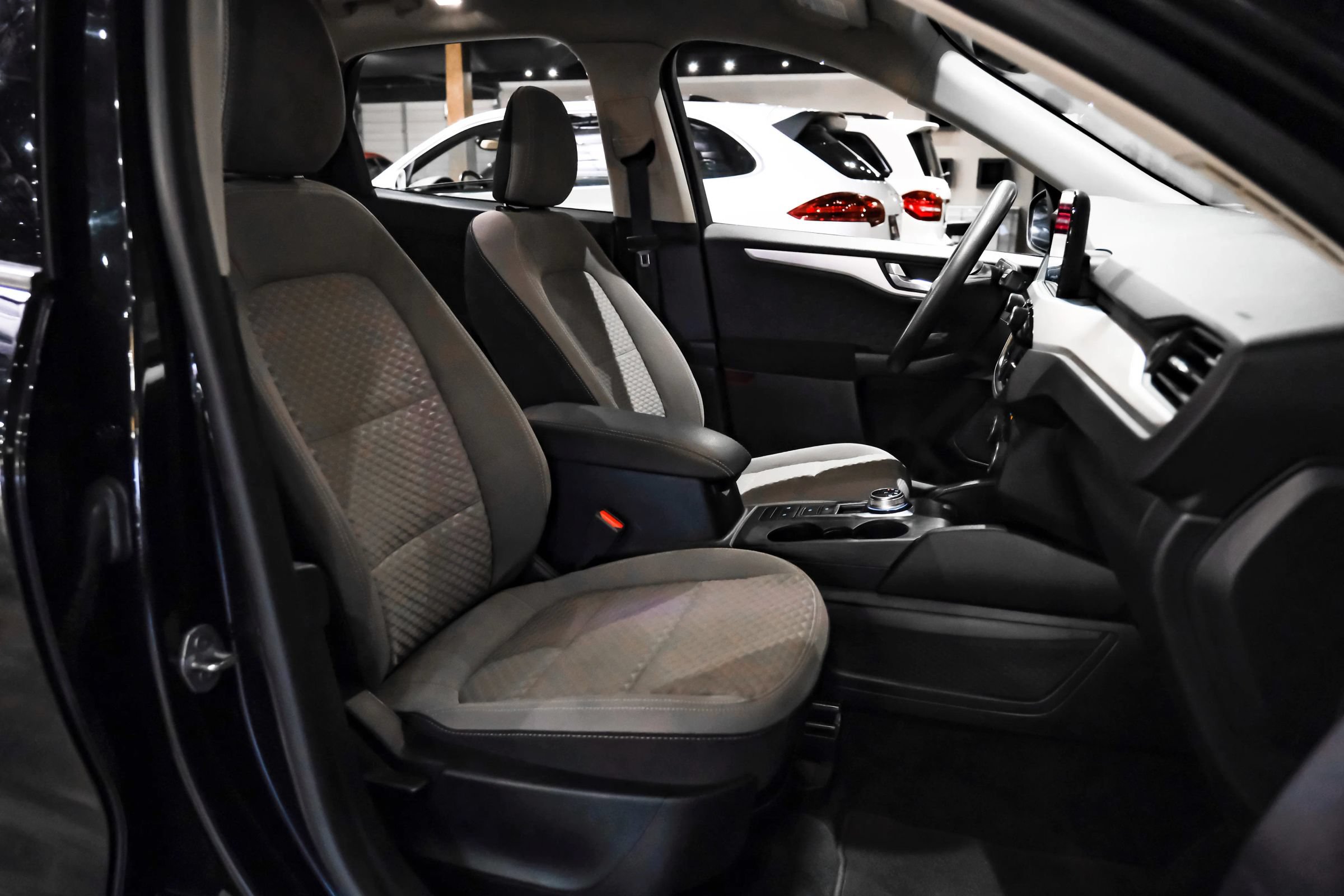 Used 2020 Ford Escape SE AWD/4WD image 33